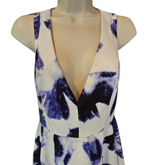LULU'S "Seeing Chic" Women's Blue & Ivory Skater Halter Mini Dress Size S - Picture 11 of 12